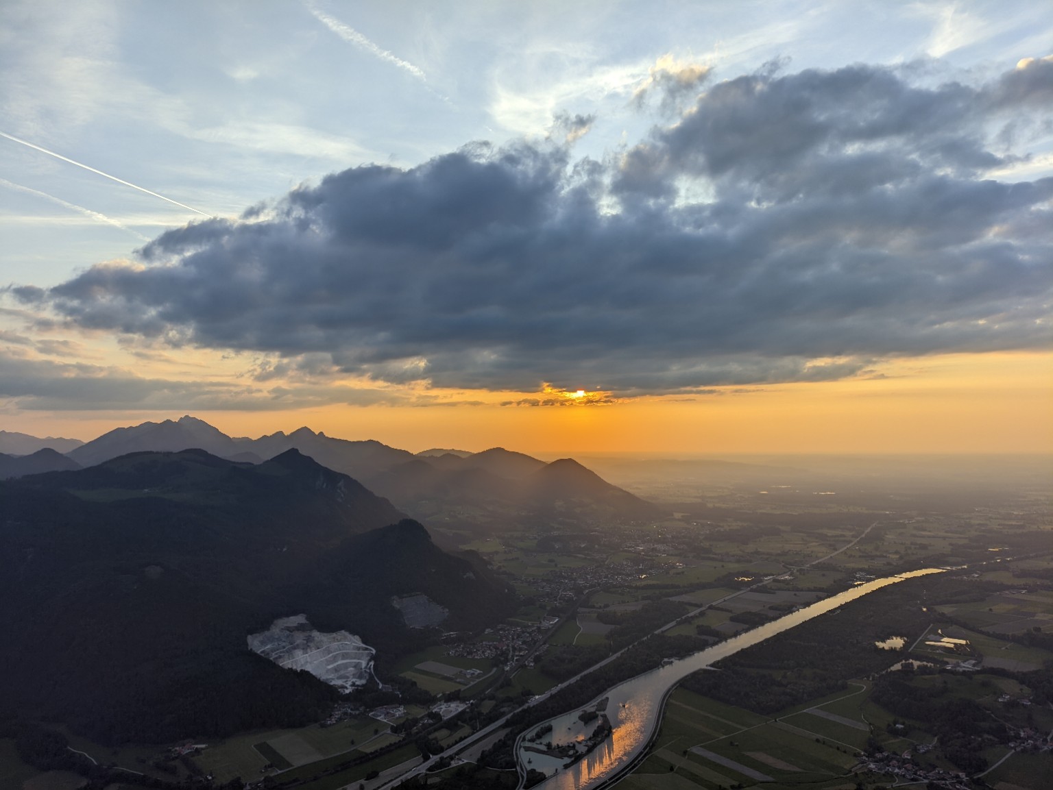 Sonnenuntergang über dem Inntal vom Kranzhorn aus